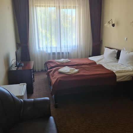 Family Hotel Bela Трявна Екстер'єр фото