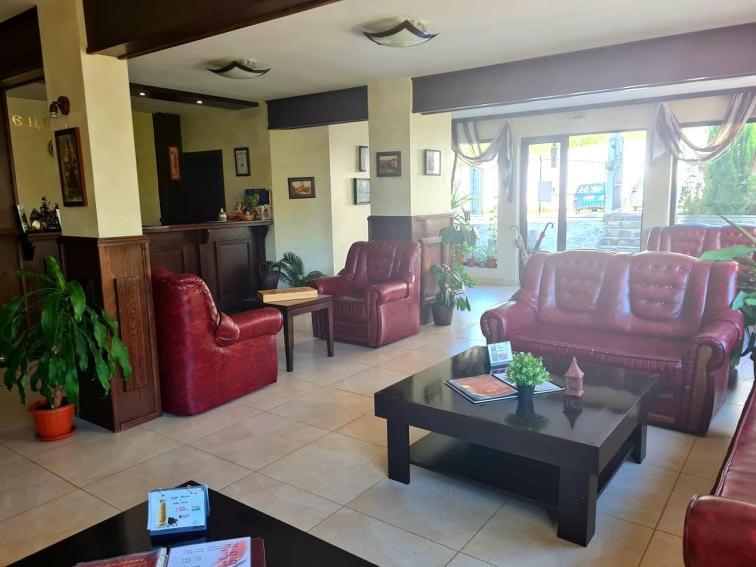 Family Hotel Bela Трявна Екстер'єр фото