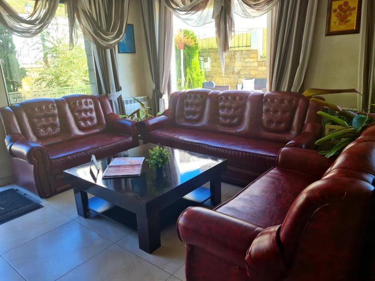 Family Hotel Bela Трявна Екстер'єр фото