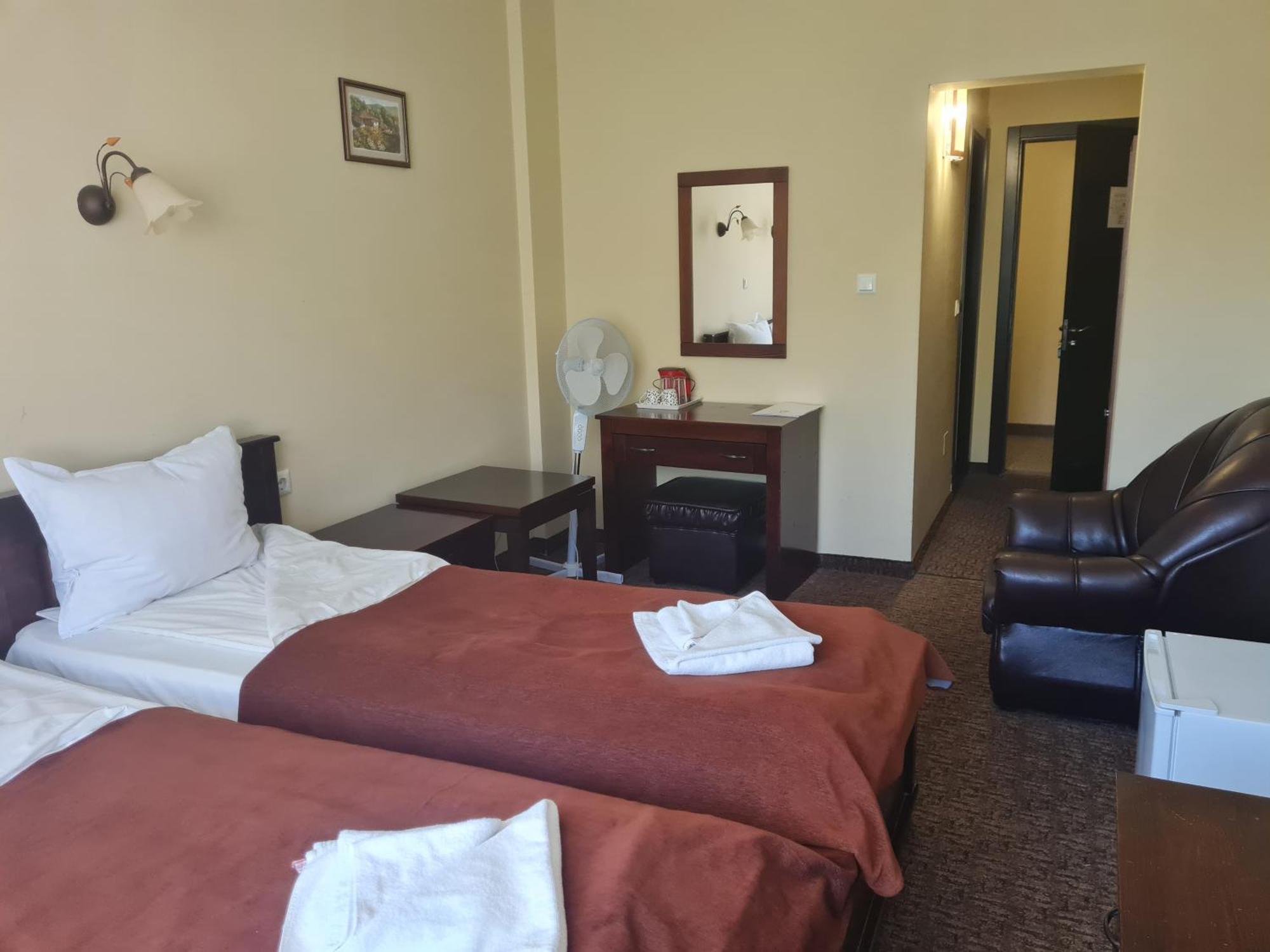 Family Hotel Bela Трявна Екстер'єр фото