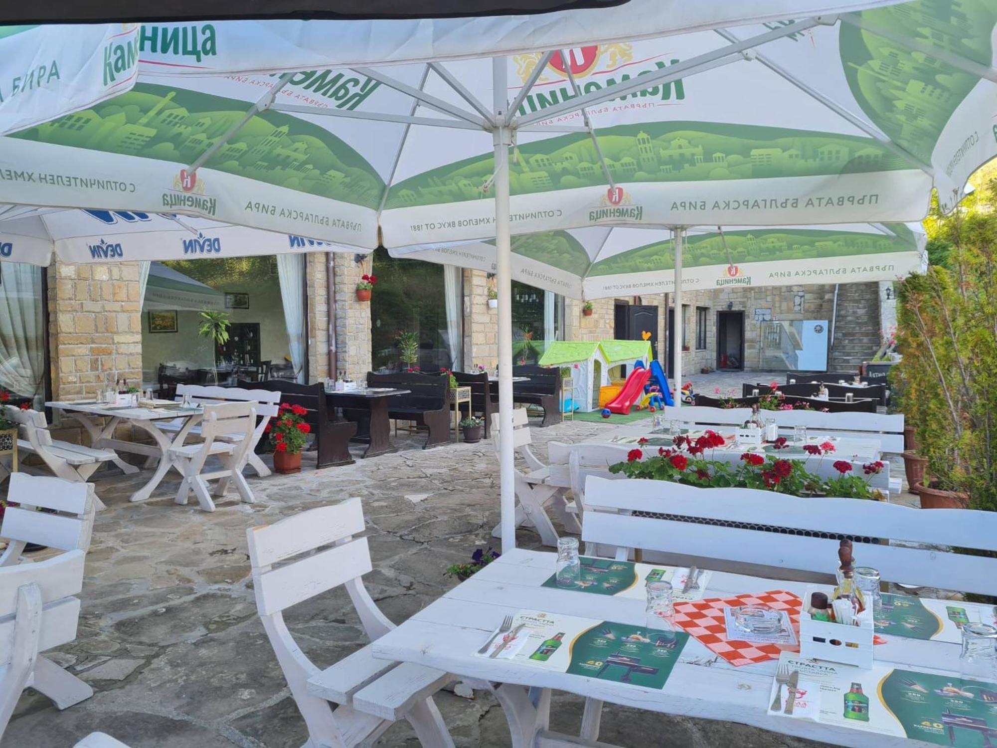 Family Hotel Bela Трявна Екстер'єр фото