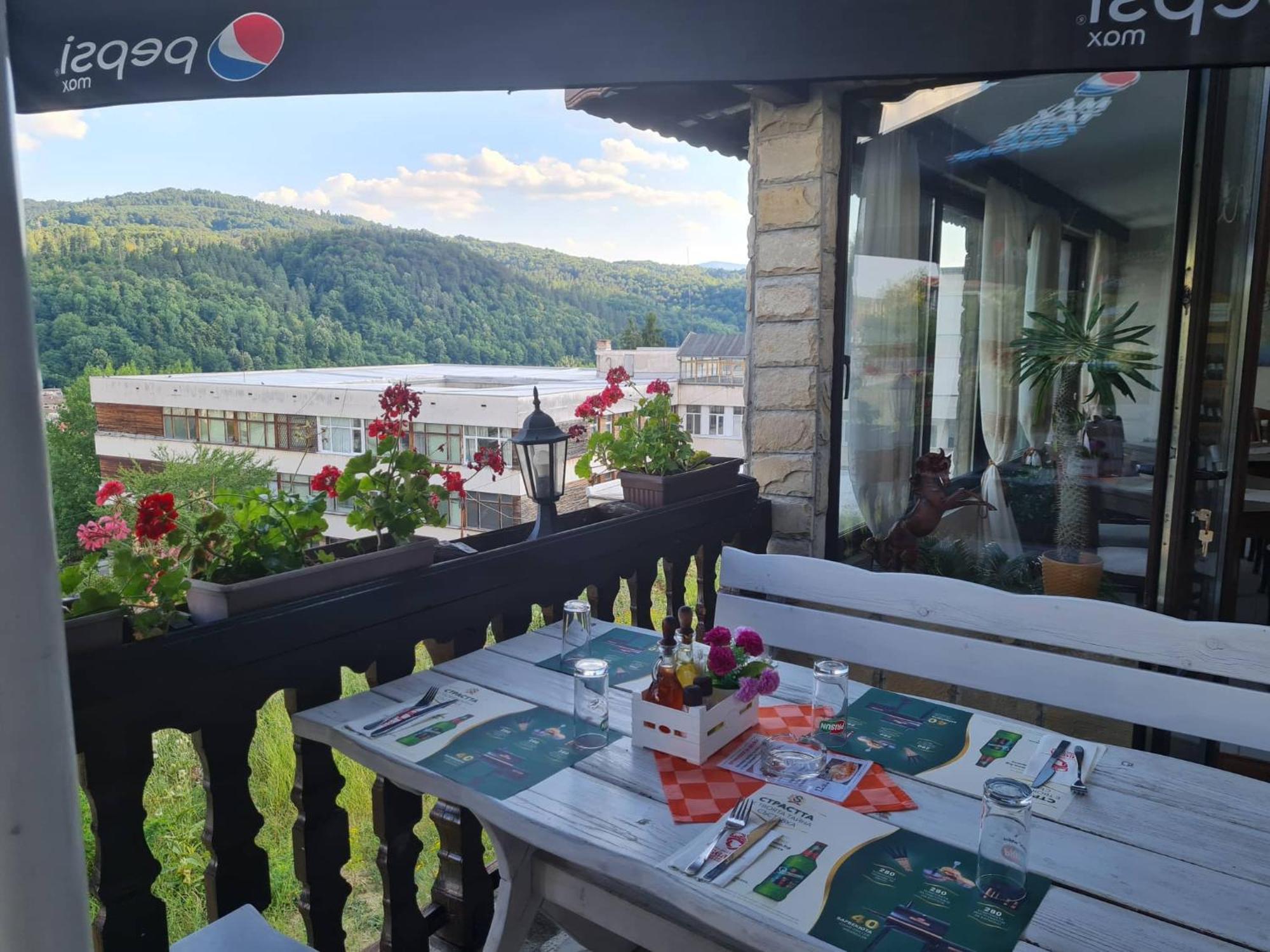 Family Hotel Bela Трявна Екстер'єр фото