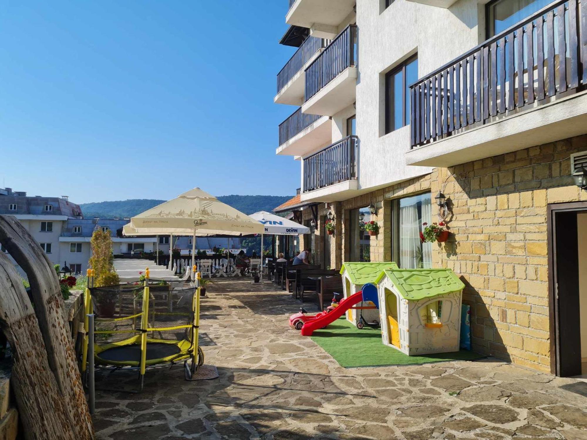 Family Hotel Bela Трявна Екстер'єр фото
