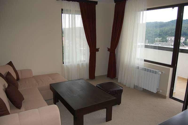 Family Hotel Bela Трявна Екстер'єр фото
