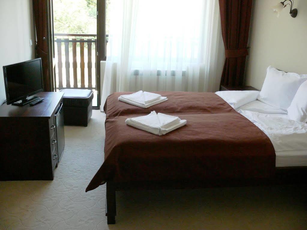 Family Hotel Bela Трявна Екстер'єр фото