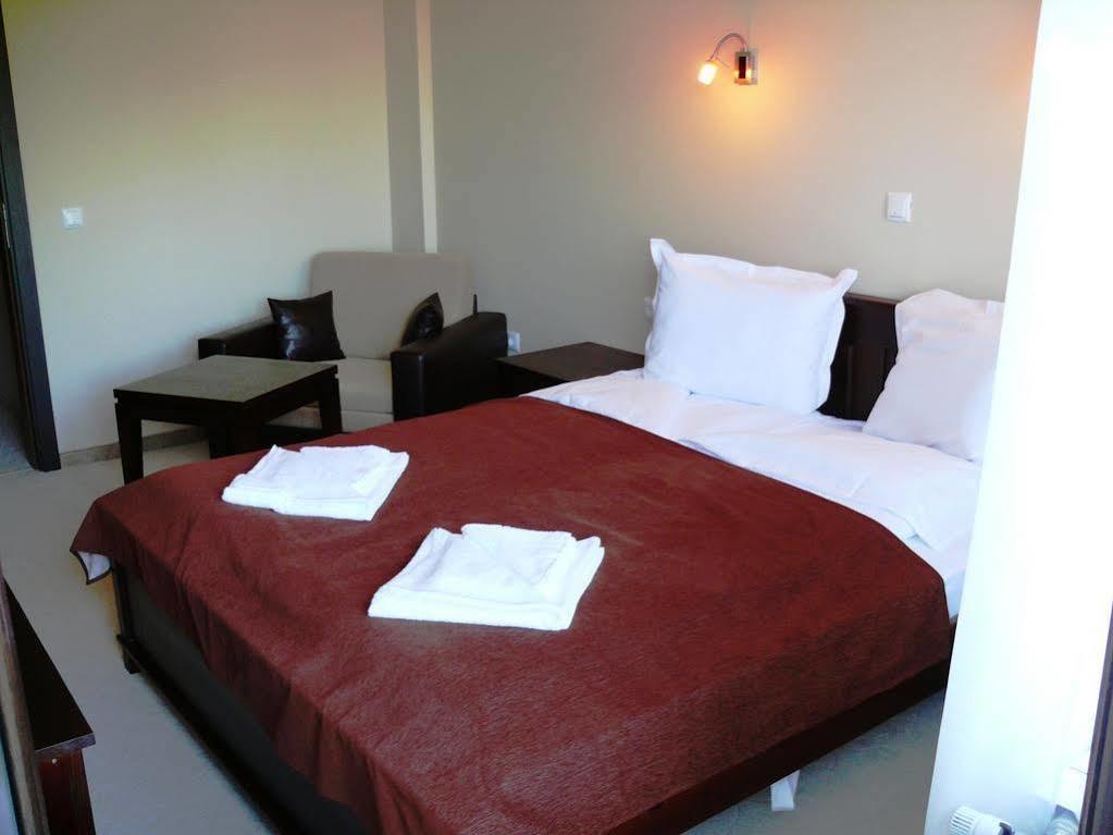 Family Hotel Bela Трявна Екстер'єр фото