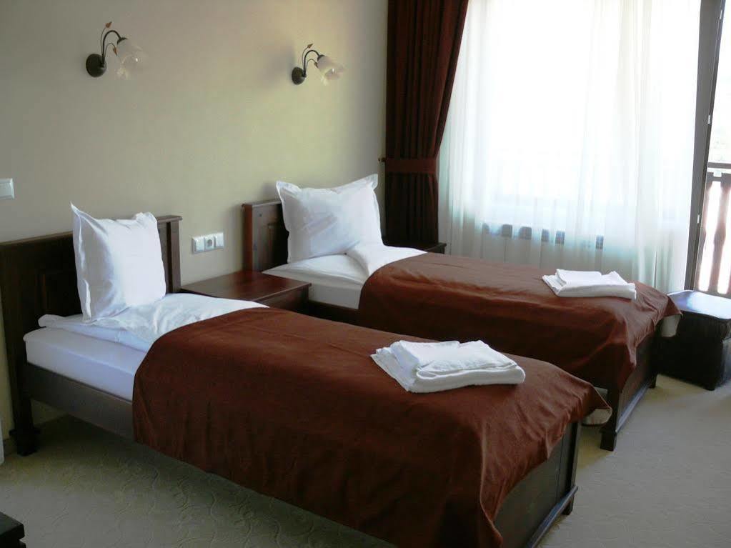 Family Hotel Bela Трявна Екстер'єр фото