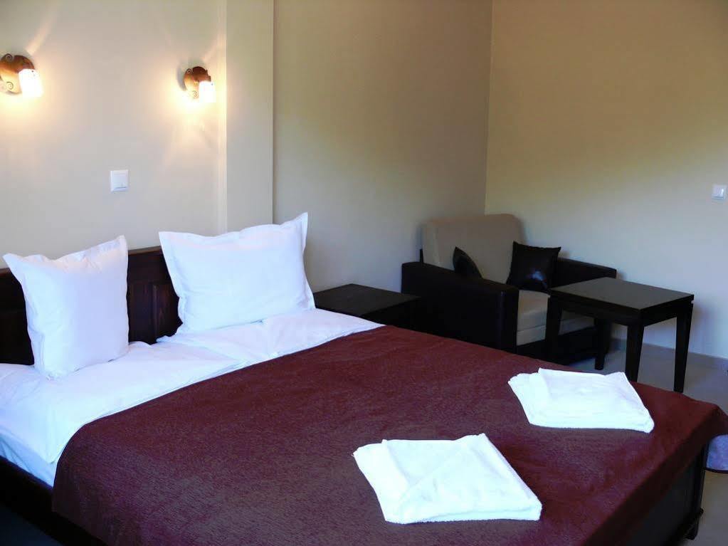 Family Hotel Bela Трявна Екстер'єр фото